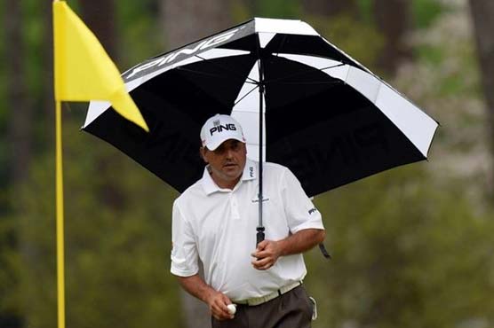 Golf: Cabrera takes British Open lead