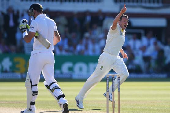 Root century overpowers hapless Australia