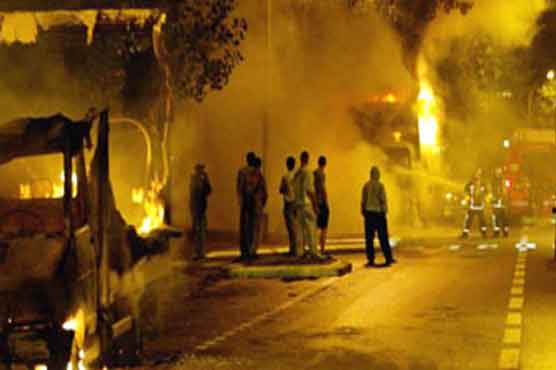 20 cars torched in Paris suburb 