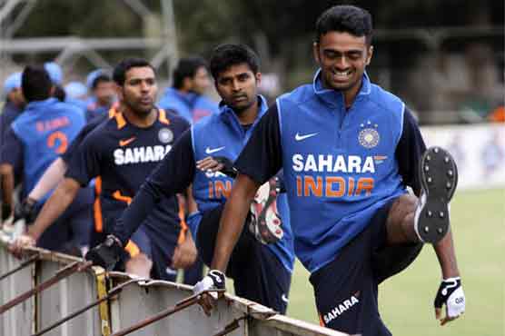 India bowls in 1st ODI in Zimbabwe 