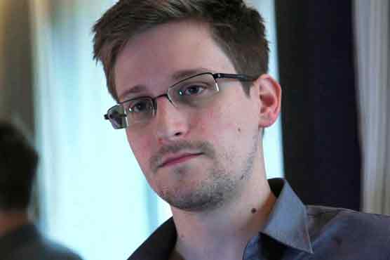 Snowden gets document to enter Russia 