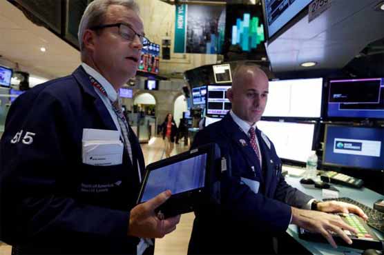 Apple leads an early advance in technology stocks