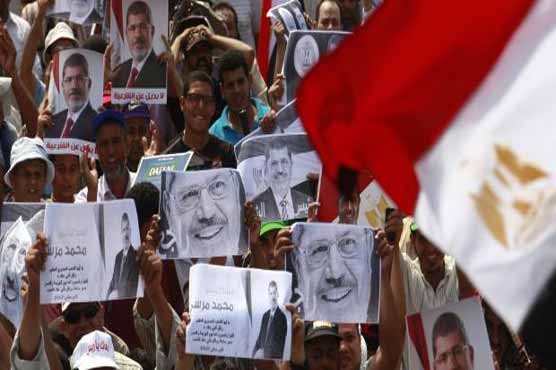 Egypt army signal possible crackdown on Morsi supporters