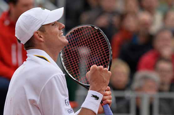 Isner struggles into Atlanta quarters 