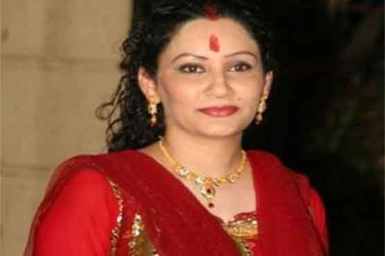 Maanayata gets Sanjay Dutt's name tattooed 