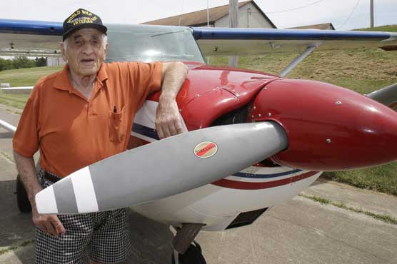 For 90th birthday, pilot plans 90 border crossings