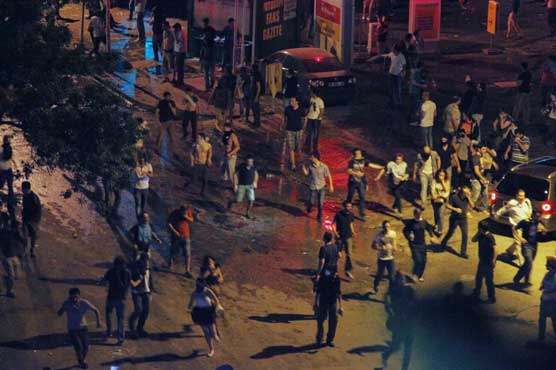 Anti-government protests spread across Turkey 