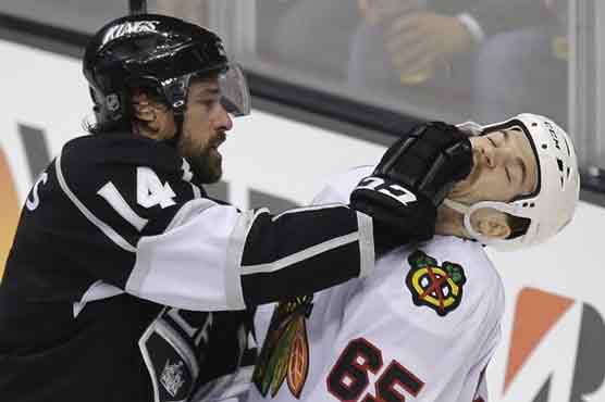 LA Kings beat Chicago 3-1 in Game 3 of West finals 