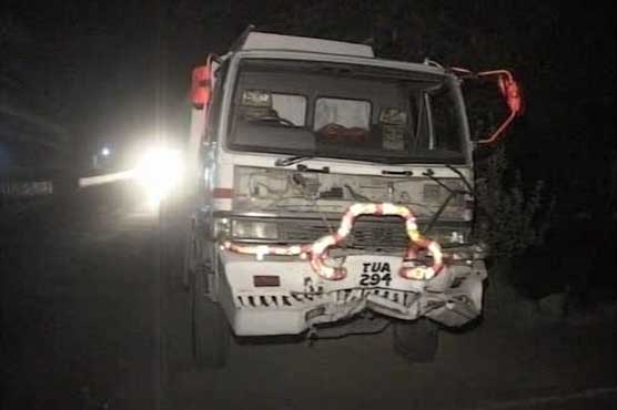 Multan: 5 killed as oil tanker, military vehicle collision