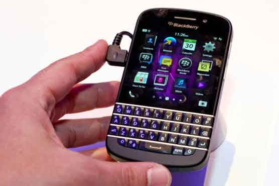 Long-awaited keyboard BlackBerrys hit US stores