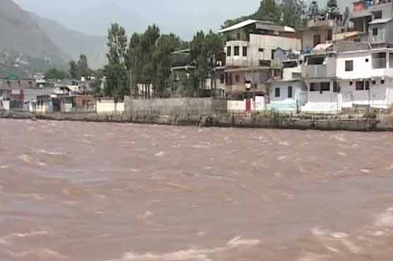 Charsadda: Flood in Kabul River inundates village