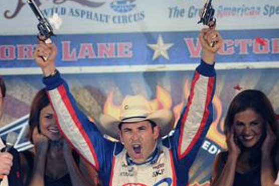 Castroneves gets 1st IndyCar win of year at Texas 