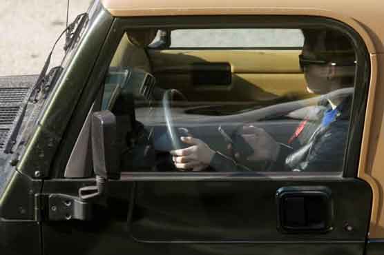 Hands-free texting still distracting for drivers