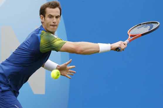 Murray beats Mahut; Hewitt downs Querrey
