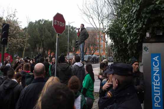 Europe seeks ways to ease youth unemployment 