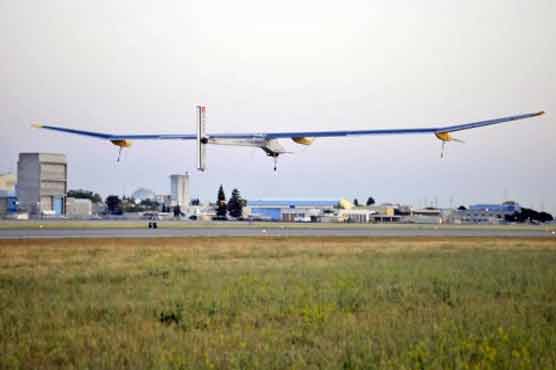 Solar plane lands in Washington on US tour 