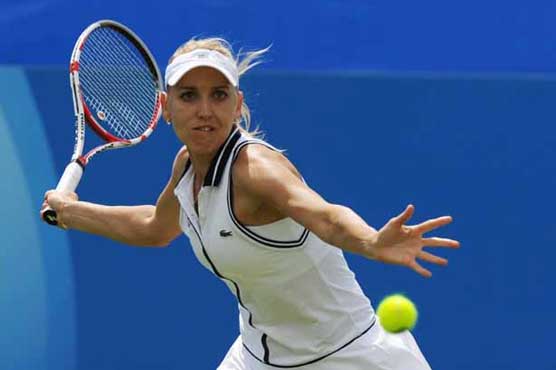 Vesnina beats Ivanovic in Wimbledon warmup