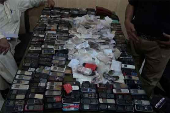 500 cell phones recovered from Karachi Jail