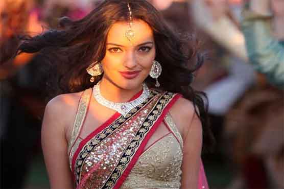 I don’t want to be just another glam girl in B-Town: Kristina