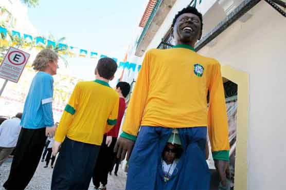 Brazil: Pele supports peaceful protests 