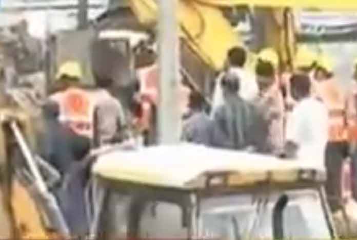 10 die, 9 hurt in building collapse in Mumbai