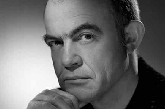 90s fashion darling Lacroix returns to Paris catwalk