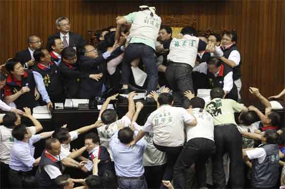 Taiwan: Law makers scuffle over tax issue