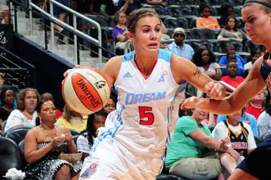 Dreams tops Fever 76-60 behind De Souza's 17 