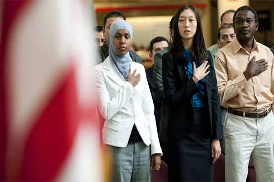 Asian immigrants' income level higher than Americans