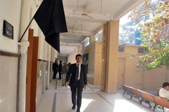 SHC judge attacked: Lawyers boycott court proceedings 