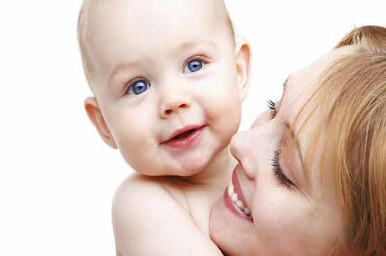 UK may OK creating babies with DNA from 3 people