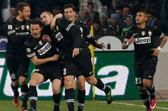 Football: Juventus escape Napoli seige with point