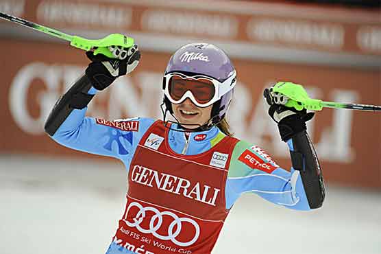 Tina Maze breaks 2,000-point mark 