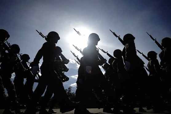 5 police, 2 assailants killed amid Malaysian siege