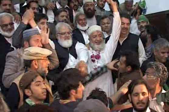 Train march for free, fair elections reaches Lahore