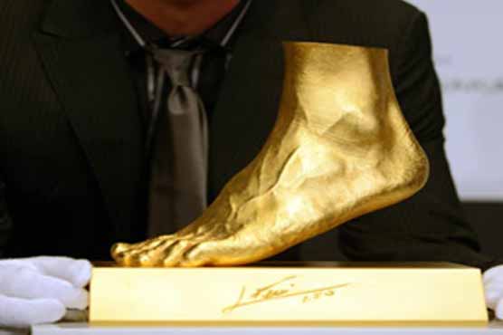 Solid gold Lionel Messi's foot on sale in Japan