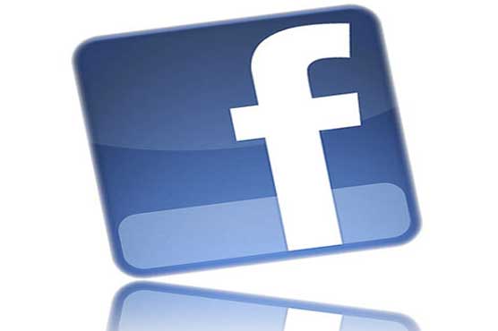 Insight: On Facebook, app makers face a deceitful way