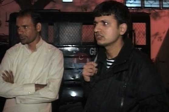 لاہور: محافظ پولیس اہلکاروں نے برطانوی پلٹ شہری کو لوٹ لیا