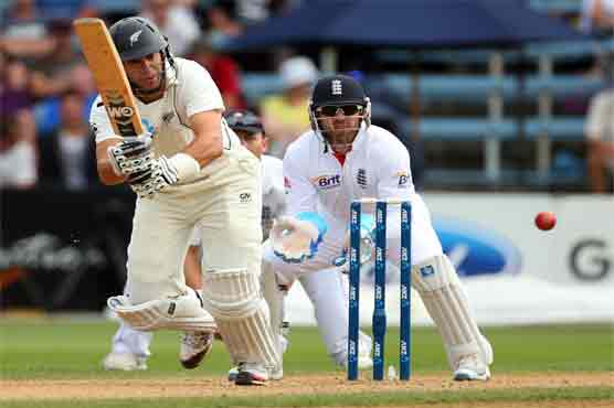 Rain interrupts New Zealand-England Test   