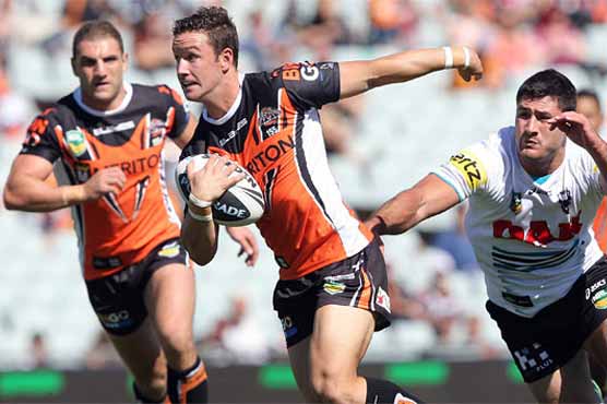 Woods scores 2 tries in Wests Tigers win 