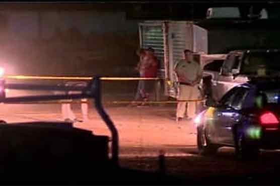 Race car kills two after going off-track 