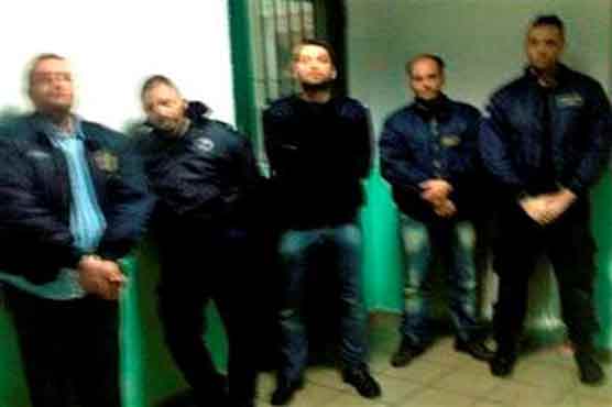 Tense standoff in Greece over prison hostages