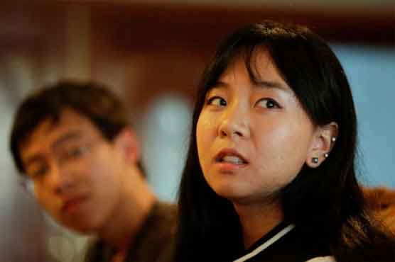 Daughter fights for return of dad trapped in China 