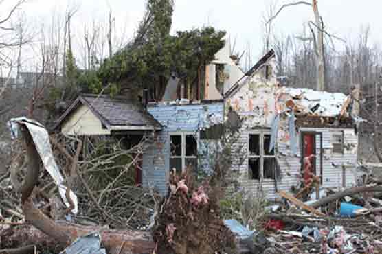 20 dead, 200 hurt in Bangladesh storm 