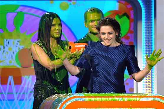 Kristen Stewart, One Direction win twice at Kids Choice Awards