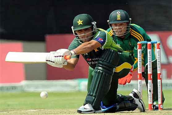 South Africa restrict Pakistan to 205 