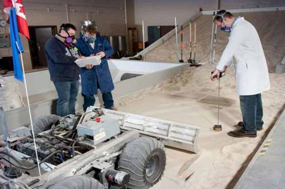 Miners shoot for the stars in tech race