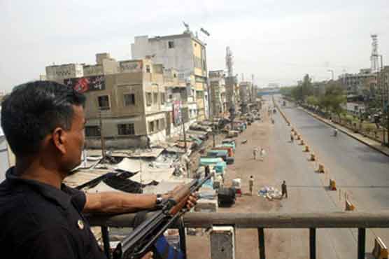 Two shot dead in Karachi, 30 suspects held