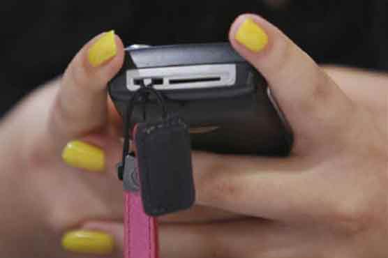 Just four phone calls can reveal your identity