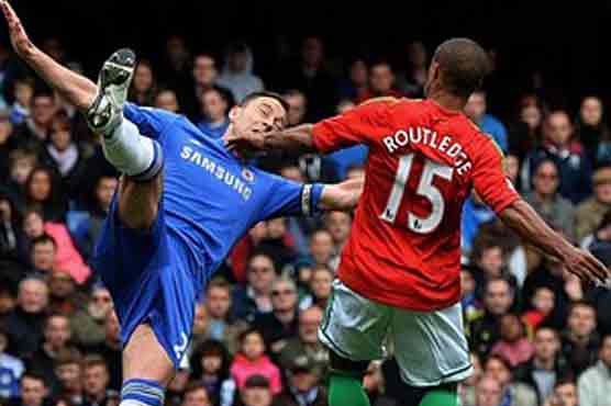 Chelsea maintain form as marathon end nears